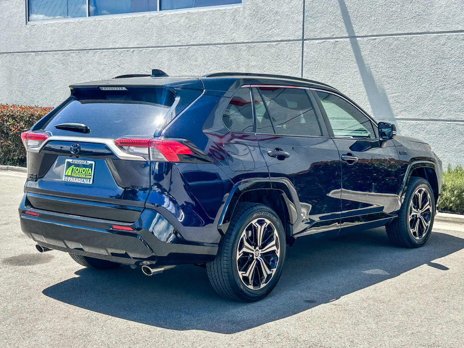 Used 2023 Toyota RAV4 XSE w/ Weather Package AWD/4WD image 6