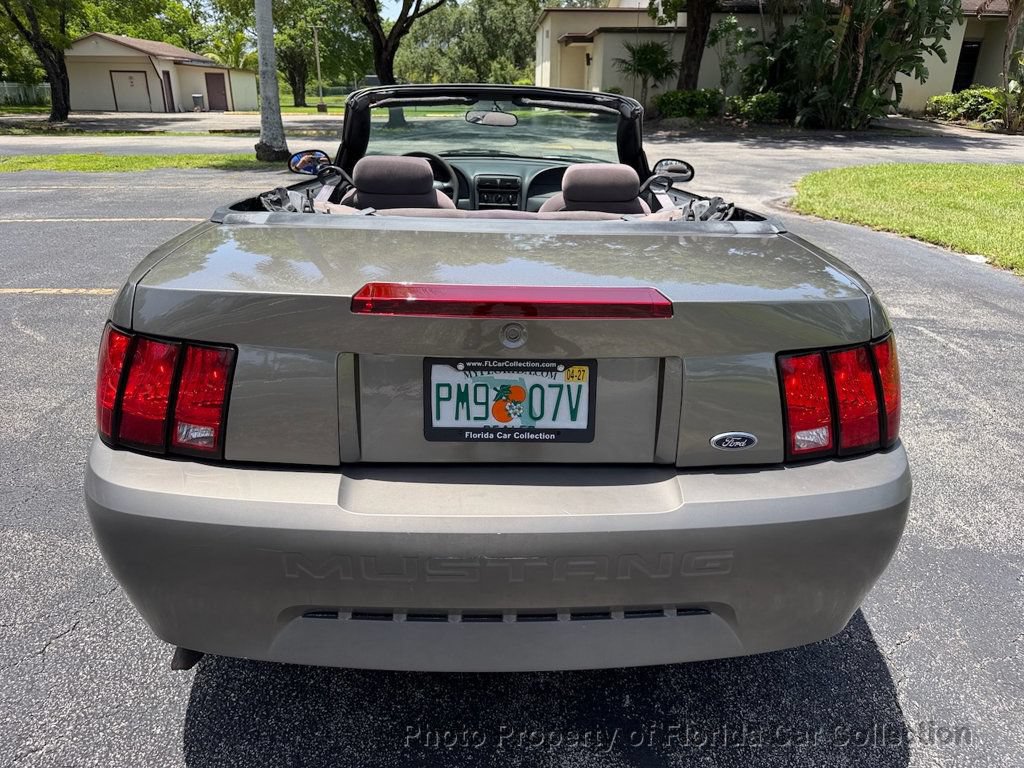 Used 2002 Ford Mustang Convertible RWD image 14