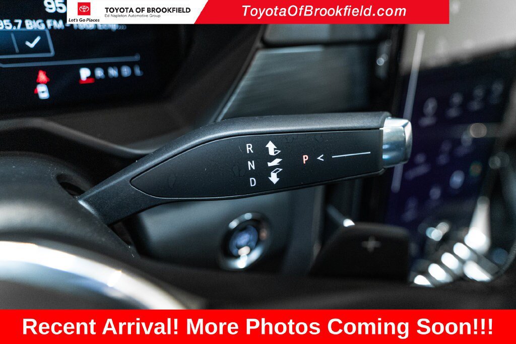 Used 2026 GMC Acadia Elevation w/ Black Edition AWD/4WD image 25