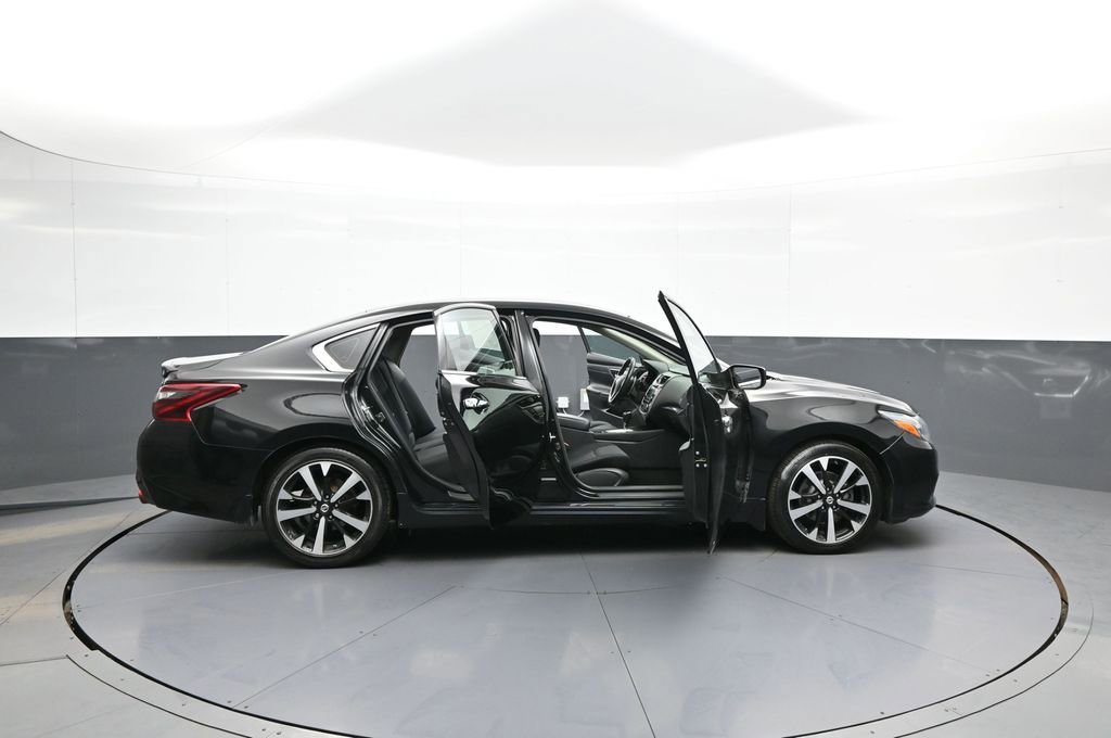 Used 2018 Nissan Altima 2.5 SR FWD image 40