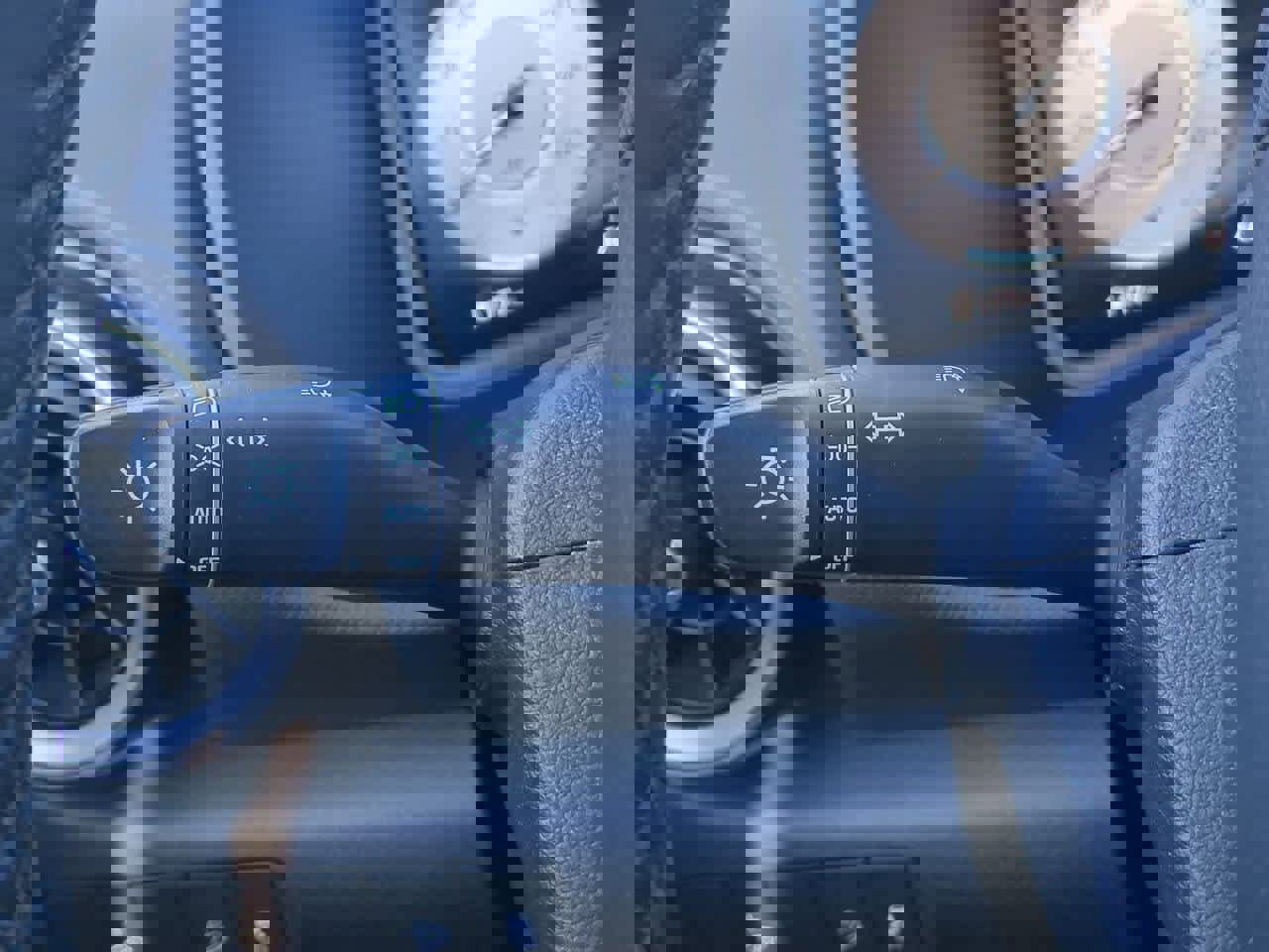 Used 2023 Hyundai Kona Limited w/ Cargo Package image 27