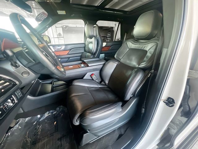 Used 2024 Lincoln Navigator L Reserve image 10