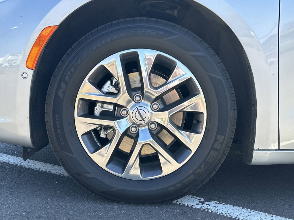 Used 2024 Chrysler Pacifica Pinnacle image 17