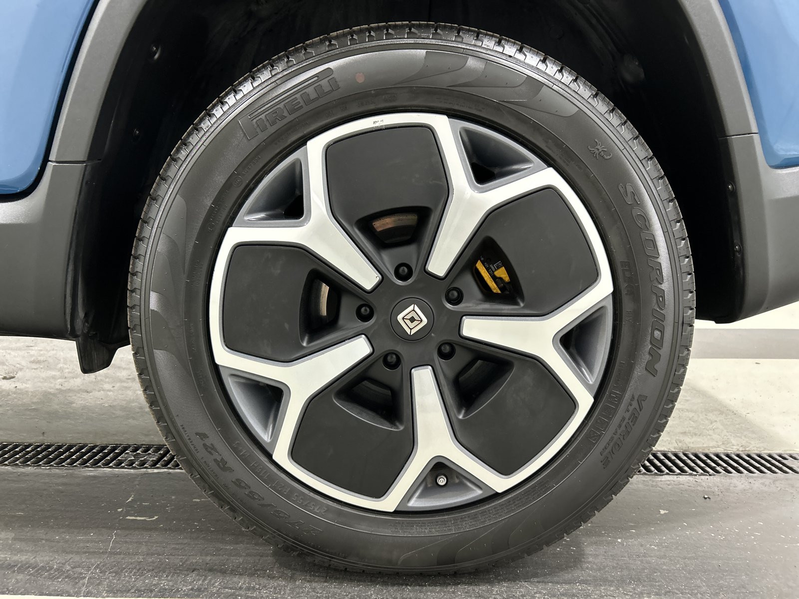 Used 2022 Rivian R1T Launch Edition AWD/4WD image 10
