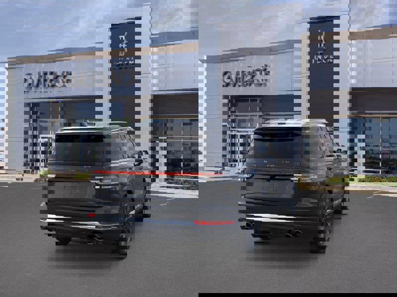 New 2026 Lincoln Aviator Reserve image 8