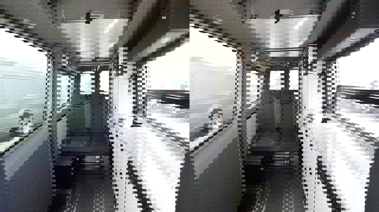 Used 2022 Mercedes-Benz Sprinter 144 Cargo image 17