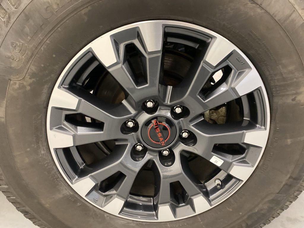 Used 2024 Nissan Titan PRO-4X w/ Pro-4x Convenience Package image 26