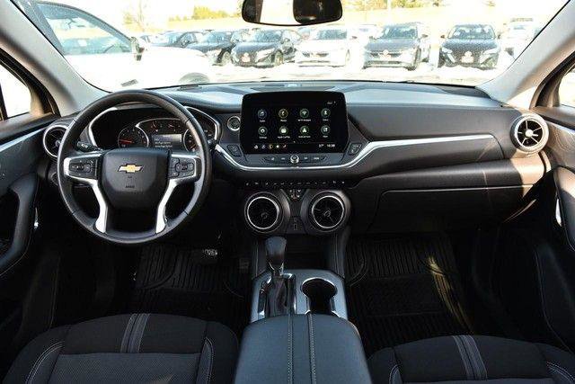 Used 2025 Chevrolet Blazer LT image 8