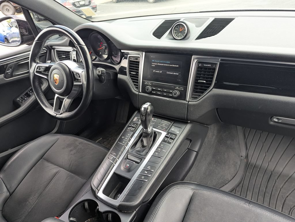 Used 2018 Porsche Macan AWD/4WD image 33