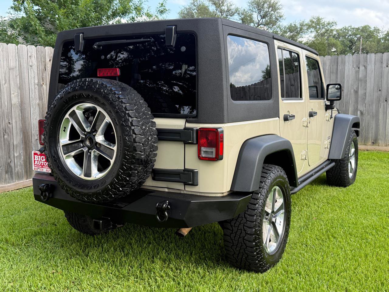 Used 2017 Jeep Wrangler Unlimited Sport image 10