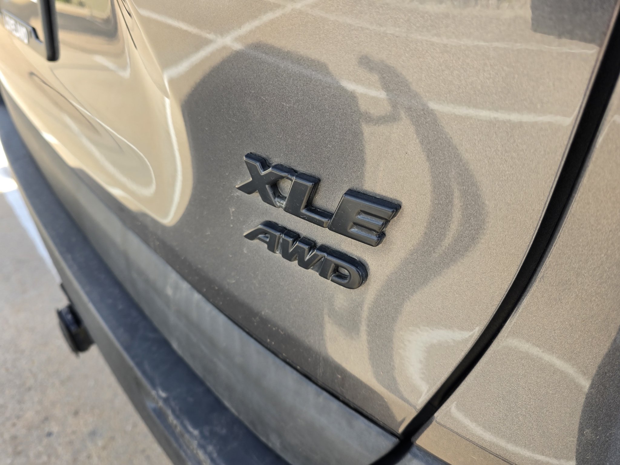 Used 2021 Toyota RAV4 XLE AWD/4WD image 11