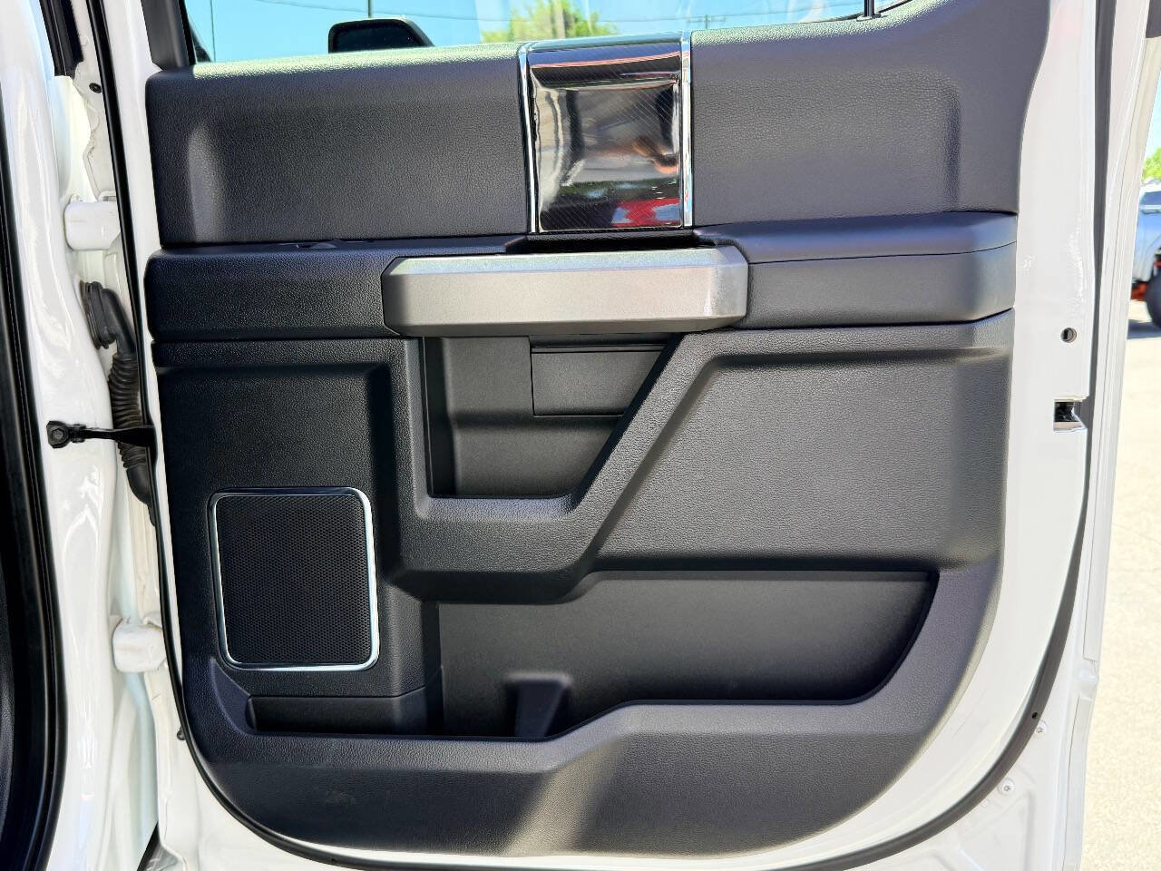 Used 2020 Ford F250 Platinum w/ FX4 Off-Road Package AWD/4WD image 37