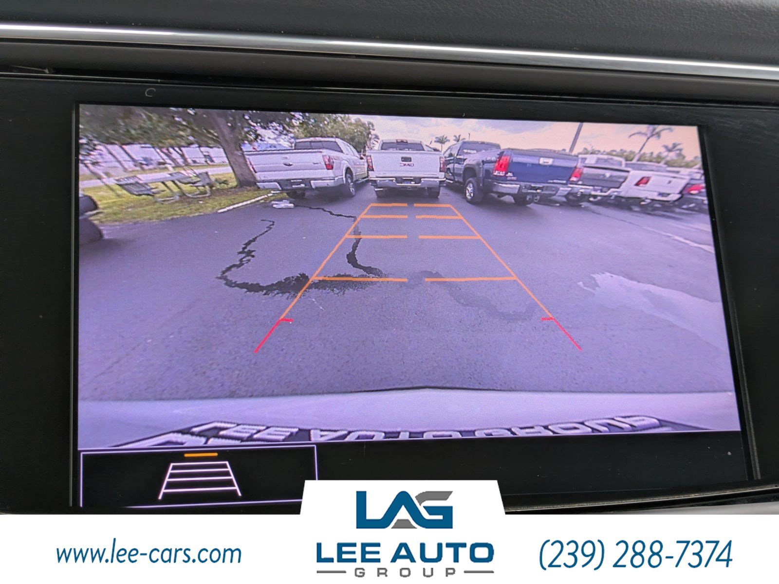 Used 2020 Buick Enclave Essence w/ Sound and Sites Package FWD image 29