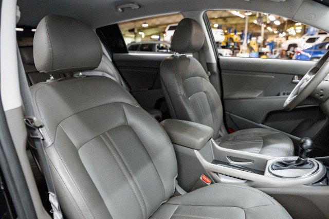 Used 2016 Kia Sportage EX image 32