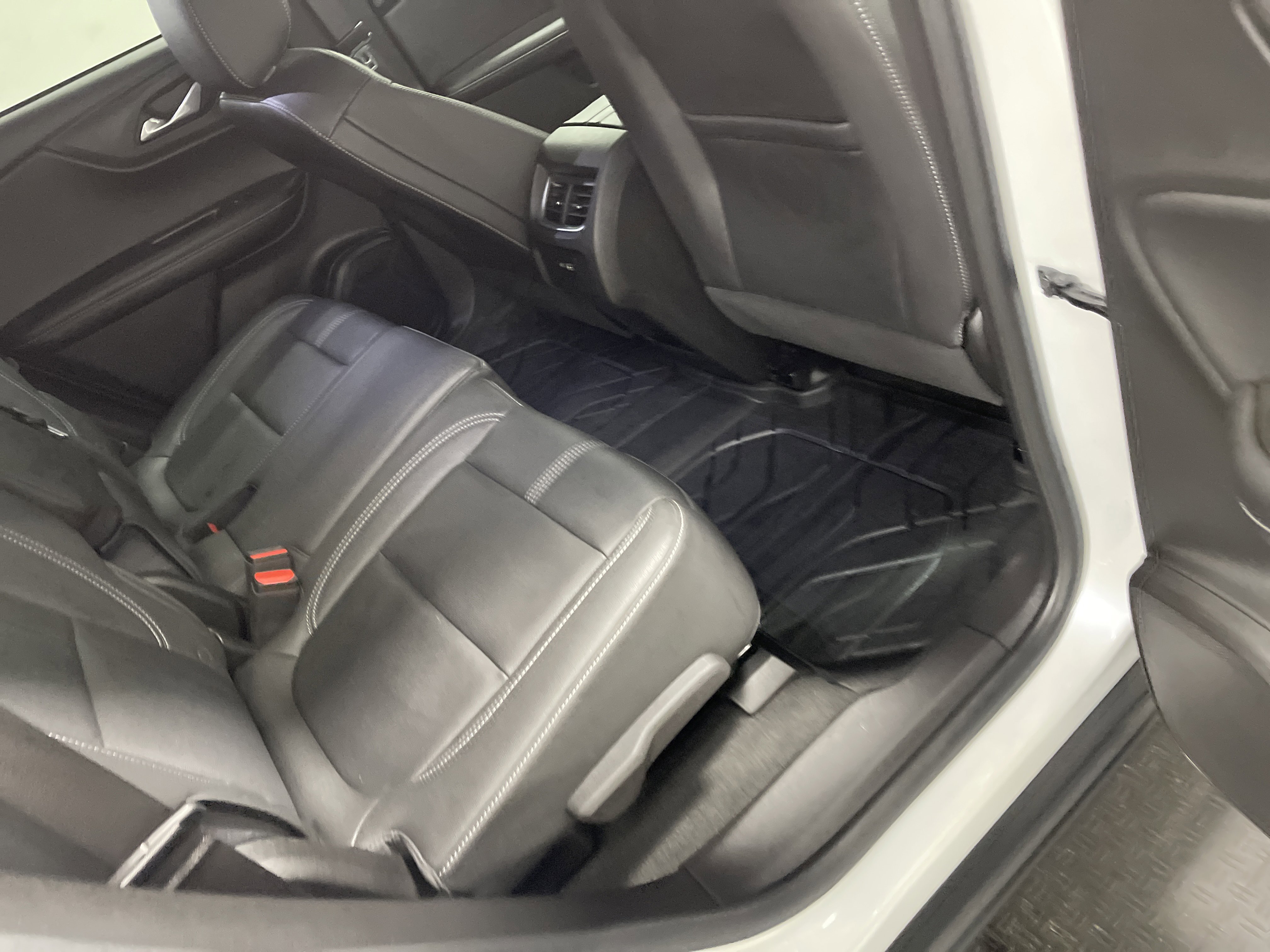 Used 2024 Chevrolet Blazer LT w/ Midnight/Sport Edition FWD image 22