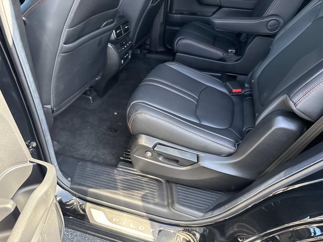 Certified 2025 Honda Pilot TrailSport image 13