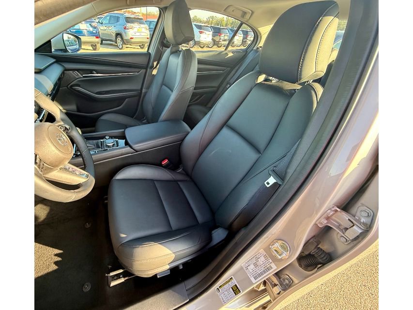 Used 2025 MAZDA MAZDA3 s image 12