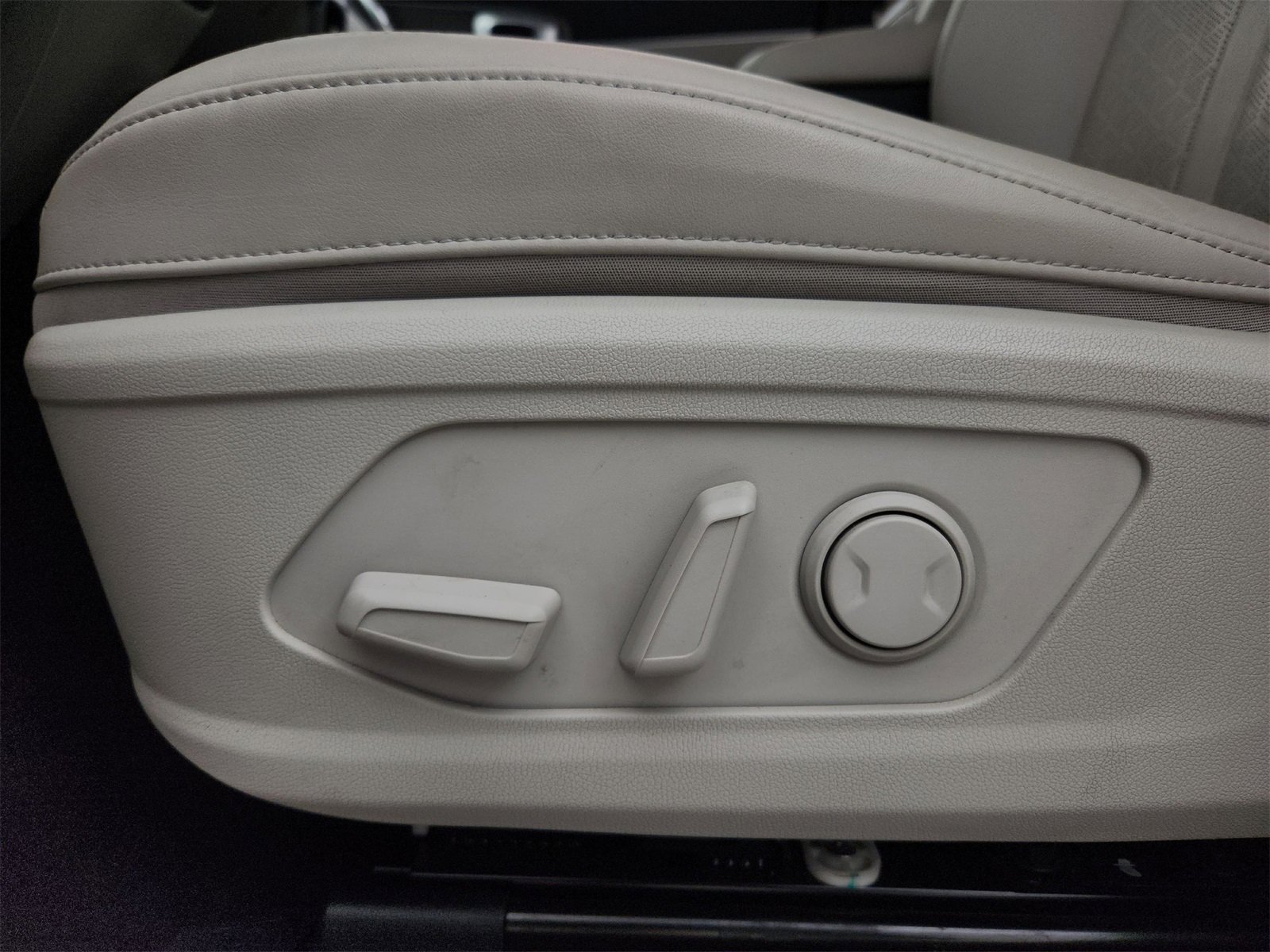 Used 2022 Kia Sorento SX image 19