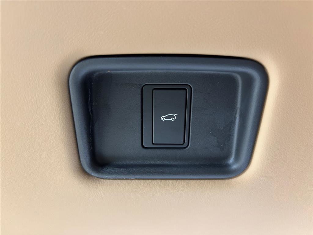 Used 2025 Land Rover Range Rover Long Wheelbase SE image 21