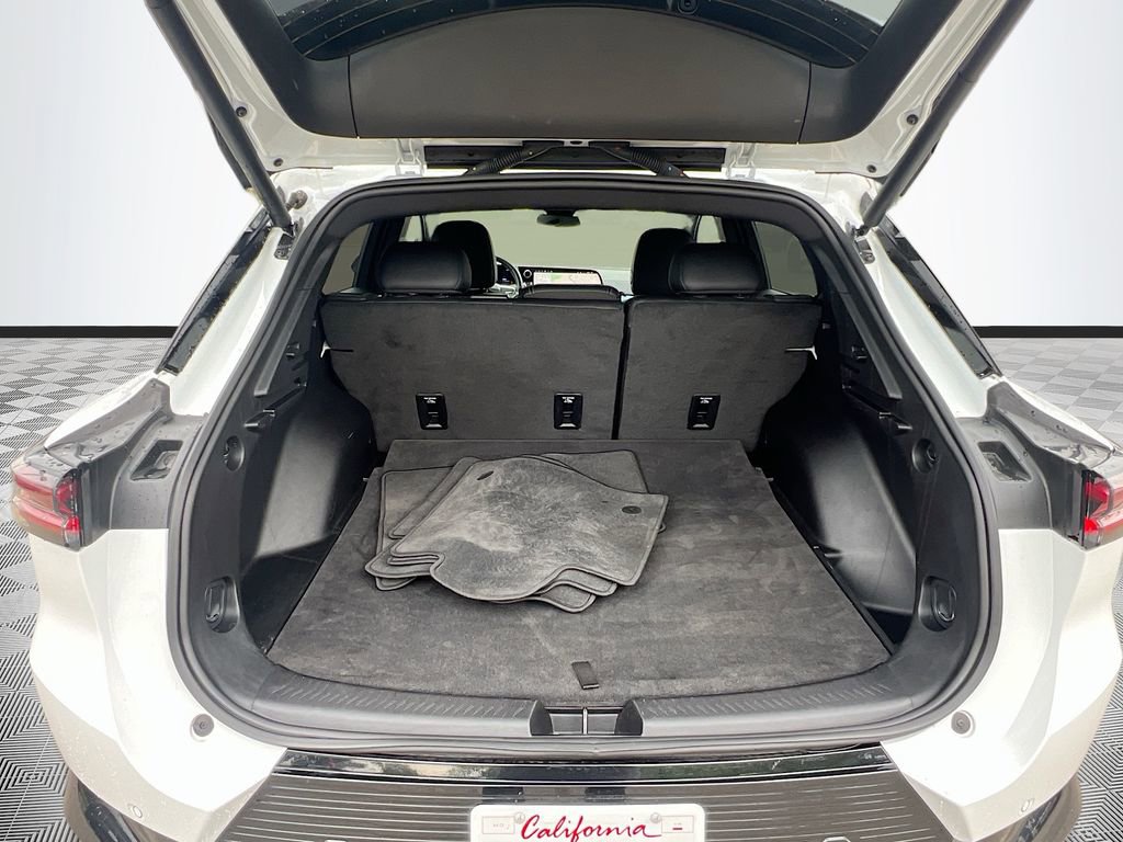 Used 2025 Chevrolet Equinox EV LT w/ Convenience Package image 25