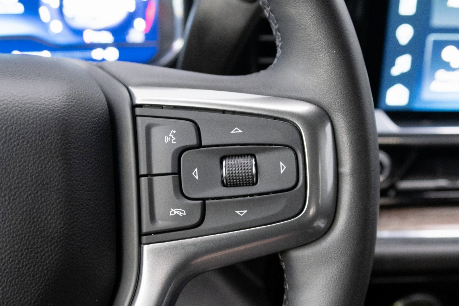 Used 2023 Chevrolet Silverado 1500 RST image 7