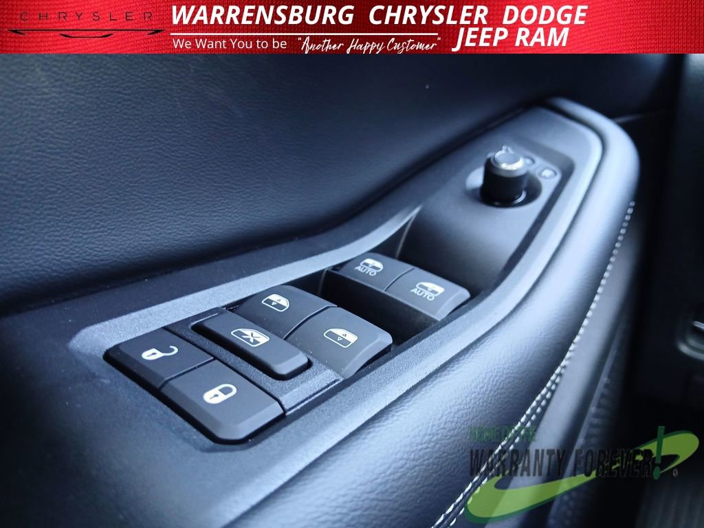 New 2025 Jeep Grand Cherokee L Limited w/ Luxury Tech Group II AWD/4WD image 33