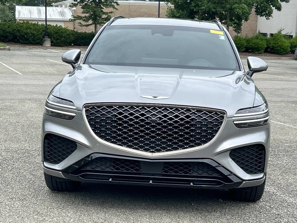Used 2022 Genesis GV70 3.5T Sport w/ Sport Prestige Package AWD/4WD image 2