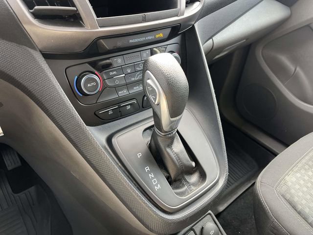 Used 2022 Ford Transit Connect XLT image 25