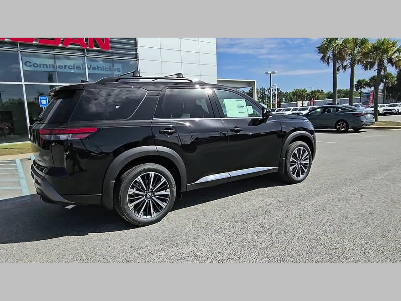 New 2026 Nissan Pathfinder Platinum FWD image 34