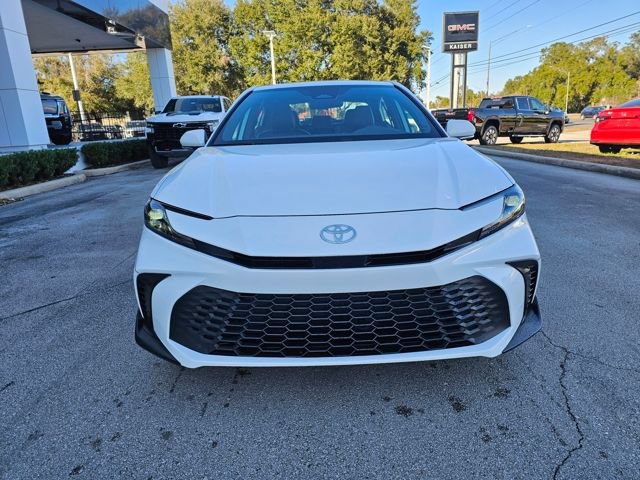 Used 2026 Toyota Camry SE FWD image 7