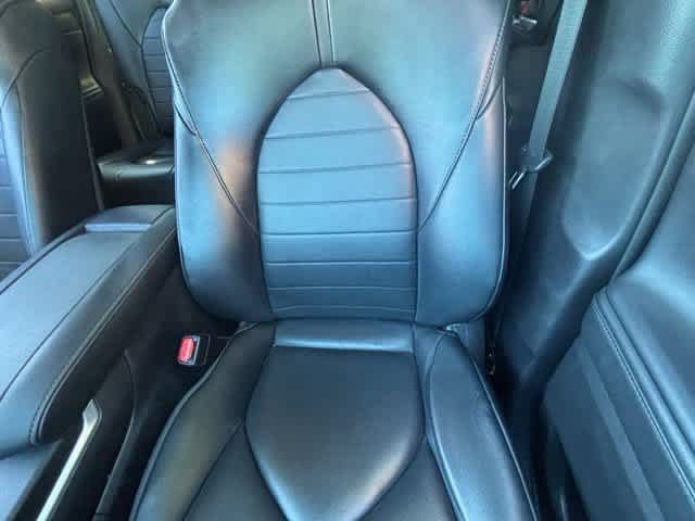 Used 2022 Toyota Highlander XLE AWD/4WD image 7
