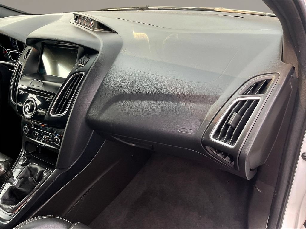 Used 2016 Ford Focus ST w/ Equipment Group 401A FWD image 26