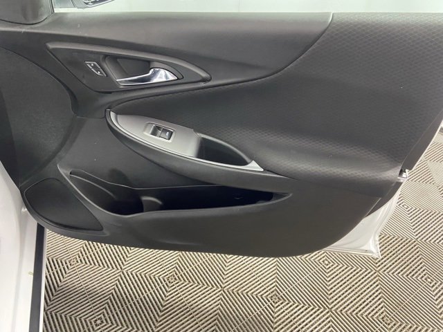 Used 2024 Chevrolet Malibu LT image 9