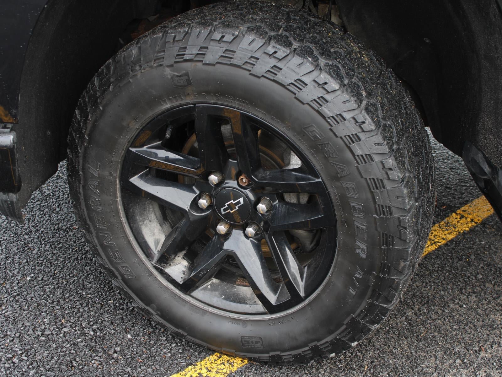 Used 2019 Chevrolet Silverado 1500 LT Trail Boss AWD/4WD image 17