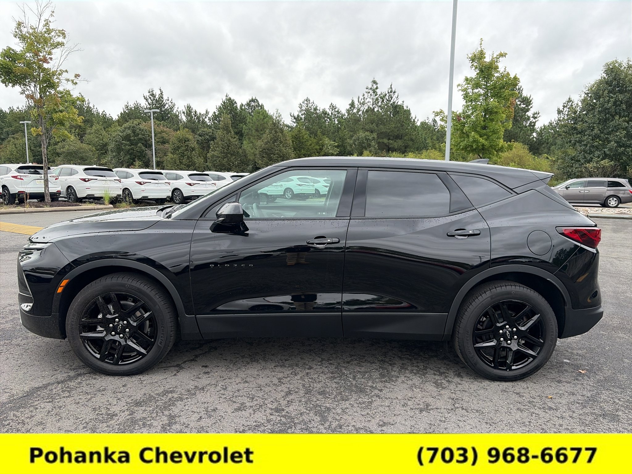 Used 2024 Chevrolet Blazer LT w/ Redline Edition AWD/4WD image 4