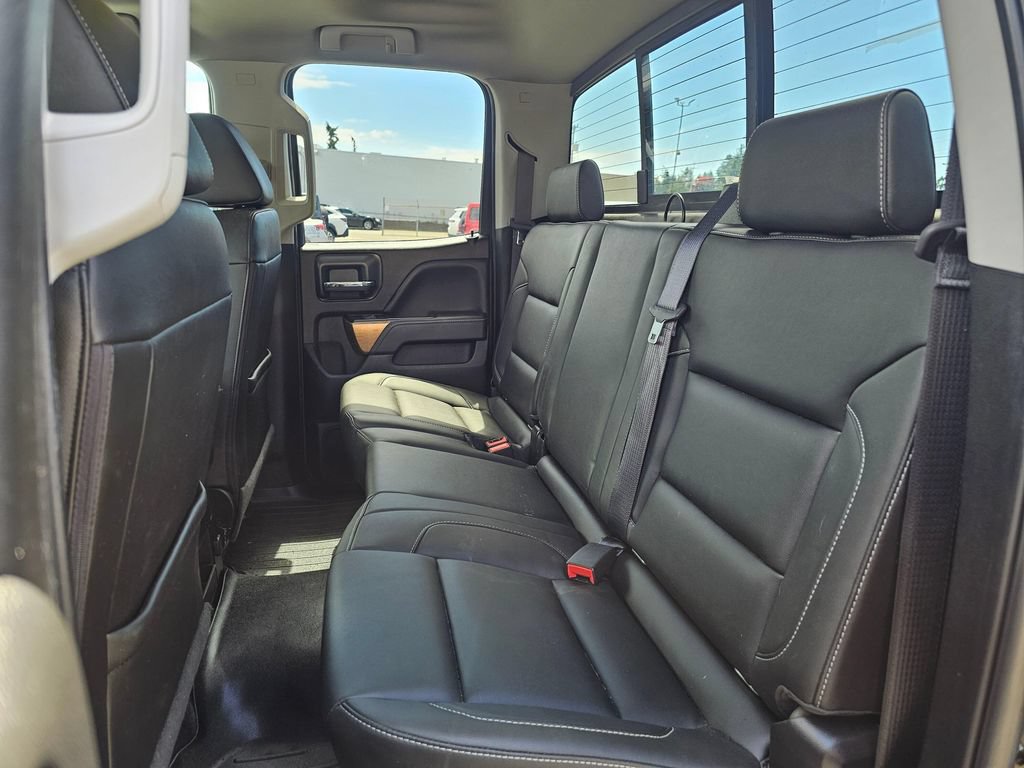 Used 2018 Chevrolet Silverado 1500 LTZ w/ LTZ Plus Package AWD/4WD image 17