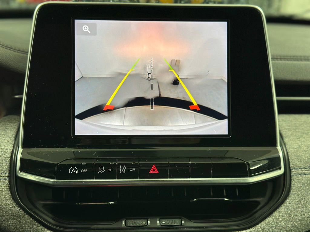 Used 2025 Jeep Compass Latitude image 6