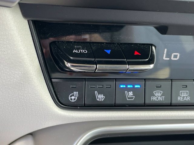 Certified 2024 MAZDA CX-90 Plug-In Hybrid w/ Premium Plus AWD/4WD image 19