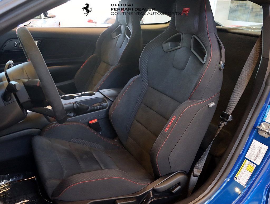 Used 2017 Ford Mustang Shelby GT350R w/ GT350R Equipment Group 920A image 5