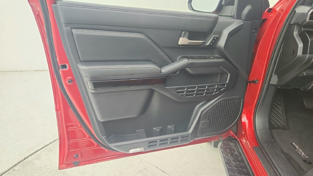 Used 2025 Toyota 4Runner Limited RWD image 25