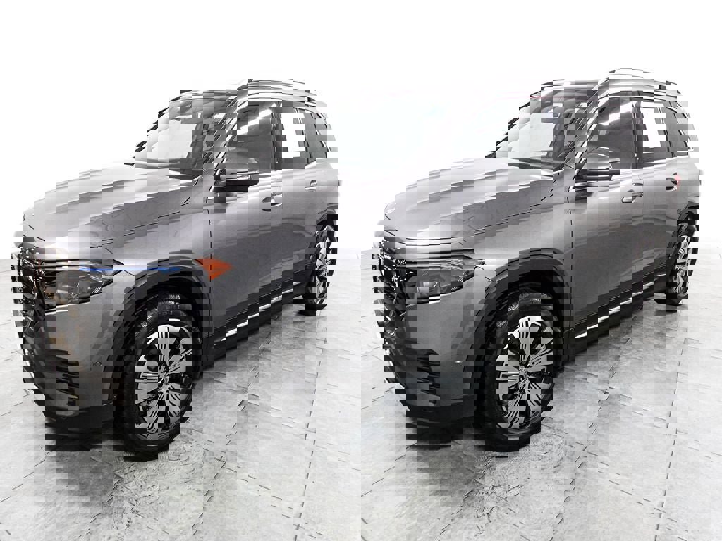 Used 2023 Mercedes-Benz EQB 300 4MATIC w/ Exclusive Package image 3