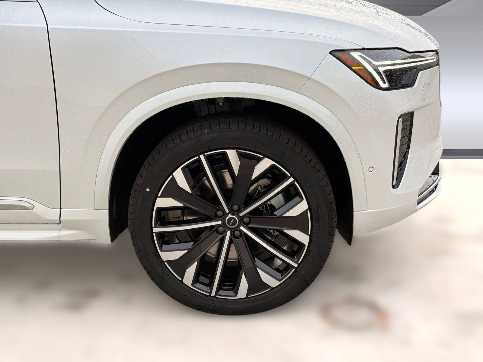 New 2026 Volvo XC90 T8 Ultra image 12