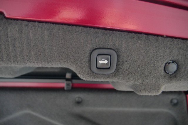 Used 2007 Cadillac XLR V RWD image 27