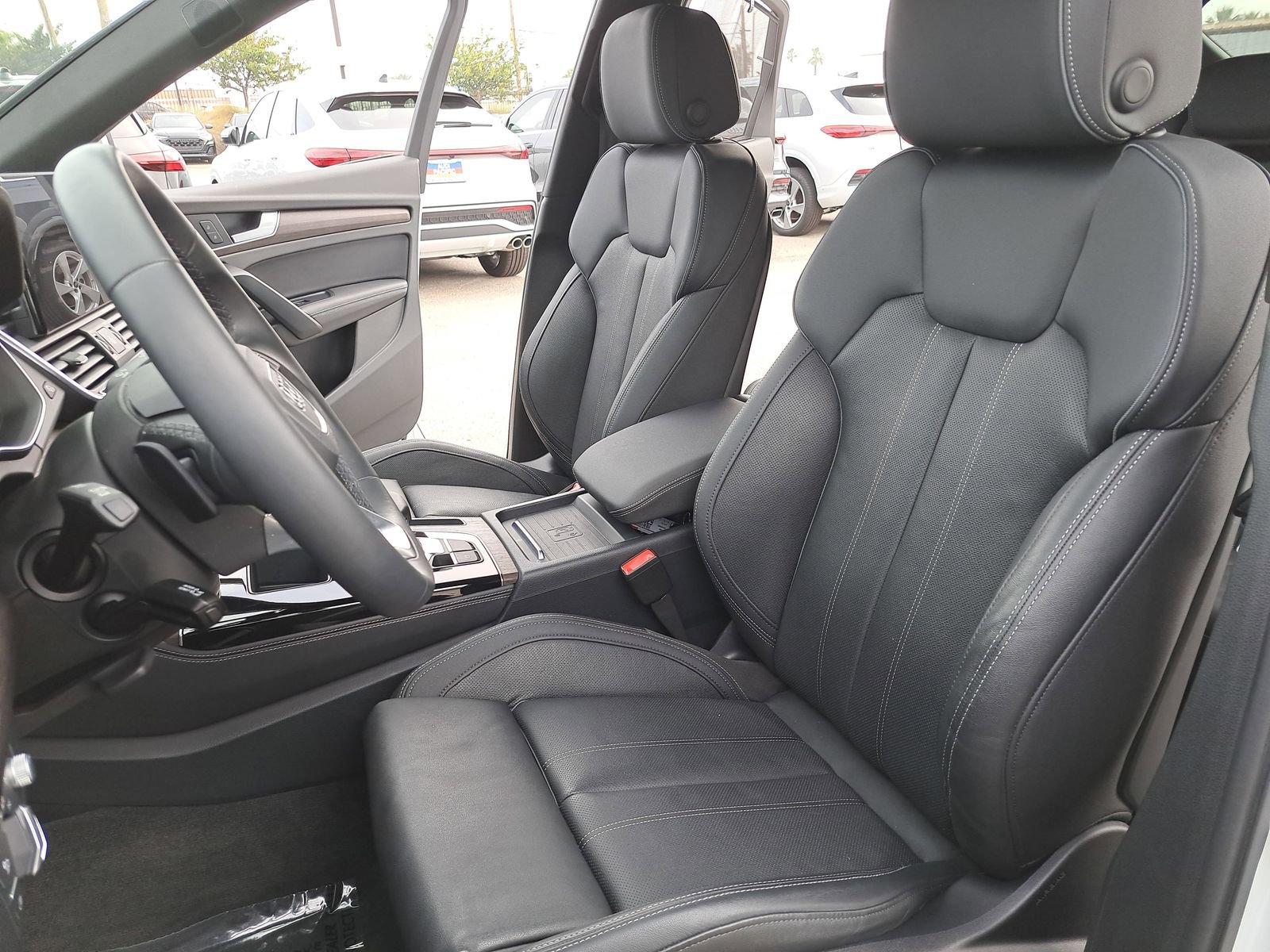 Used 2023 Audi Q5 2.0T Prestige w/ Prestige Package image 15