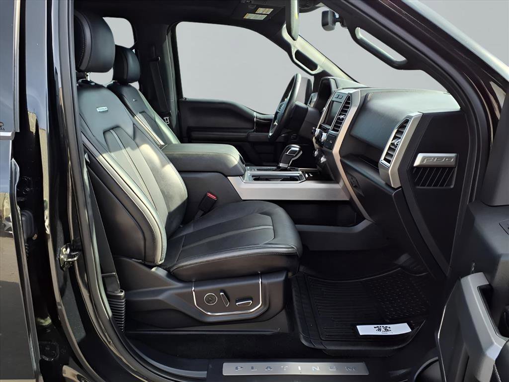 Used 2015 Ford F150 Platinum w/ Equipment Group 701A Luxury image 15