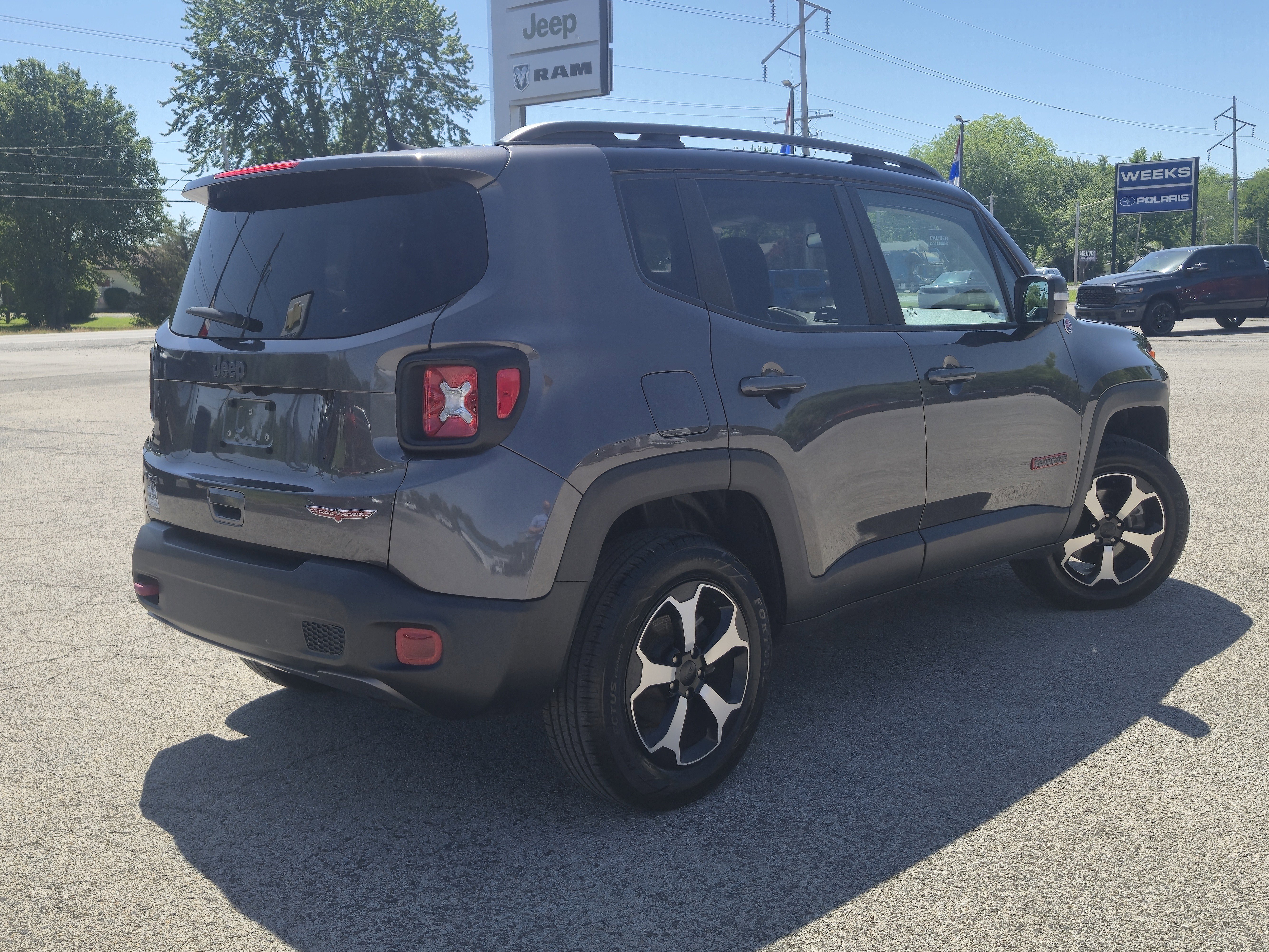 Used 2020 Jeep Renegade Trailhawk w/ Cold Weather Group AWD/4WD image 22