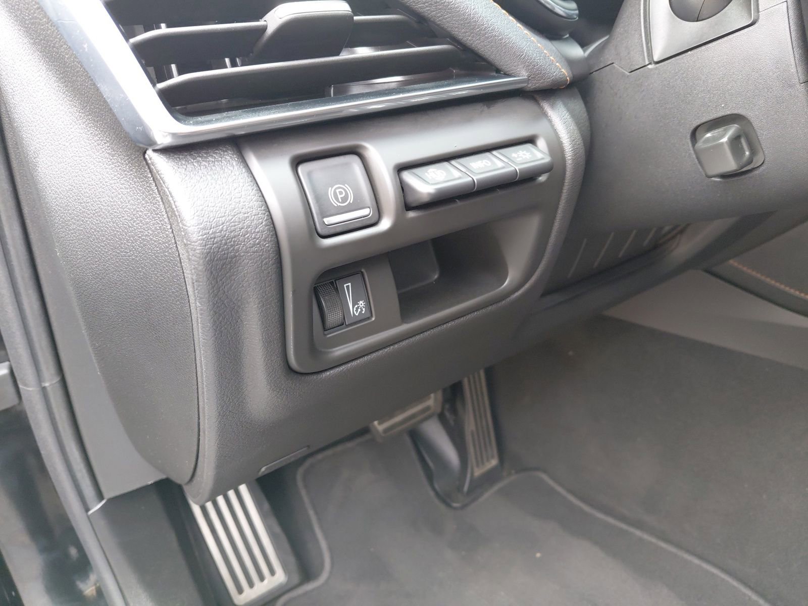 Used 2020 Cadillac CT5 Sport w/ Parking Package AWD/4WD image 25