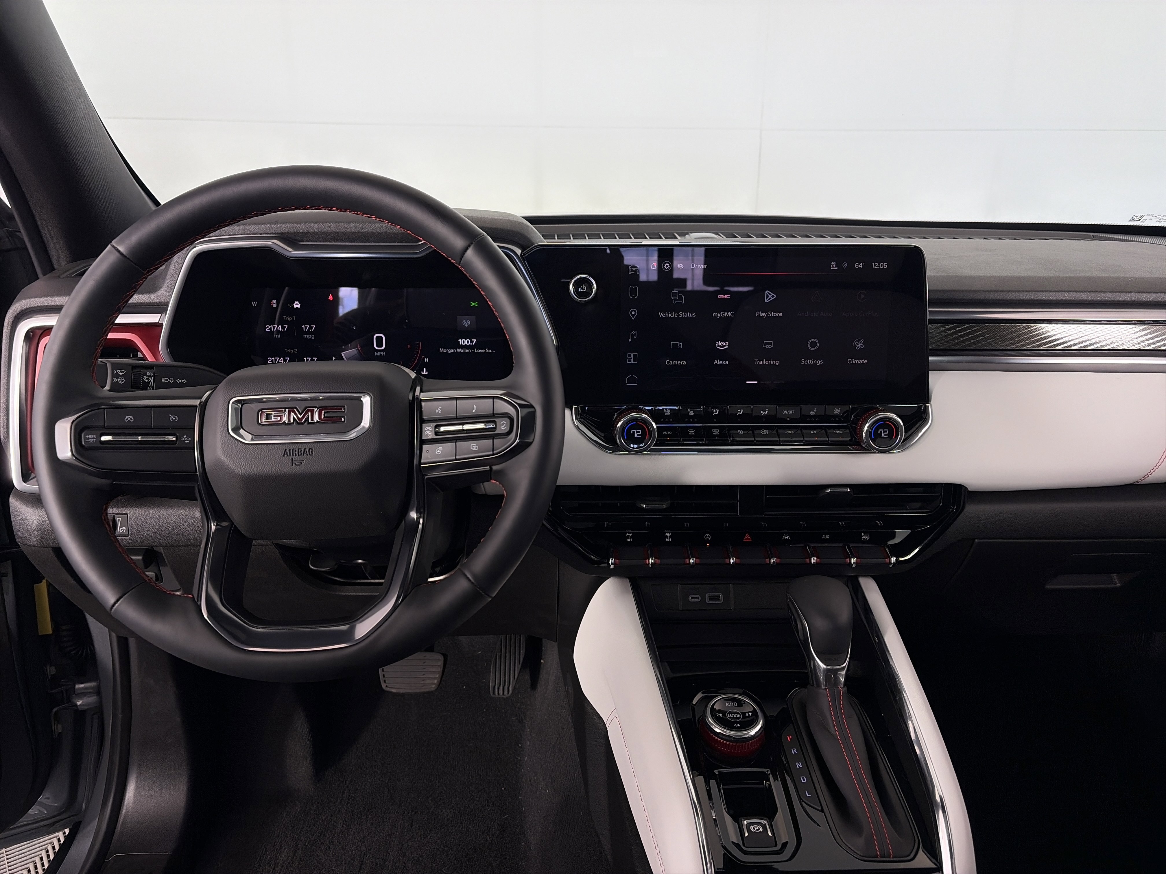 Certified 2025 GMC Canyon AT4 w/ AT4X Package AWD/4WD image 3