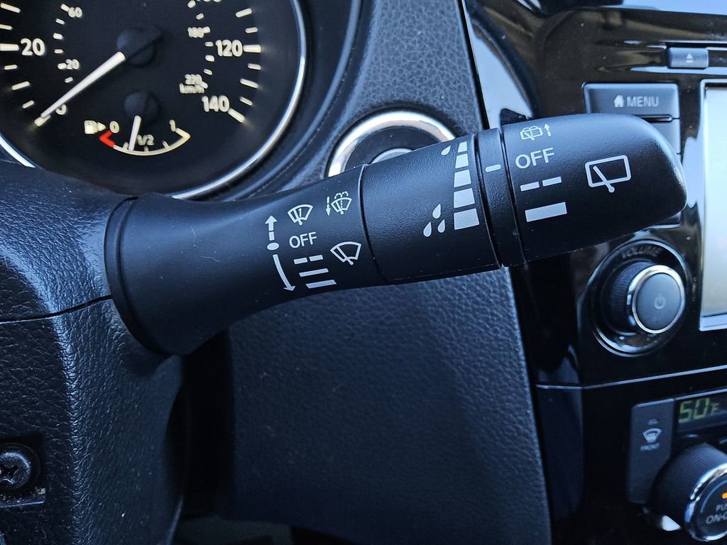 Used 2019 Nissan Rogue SV image 28