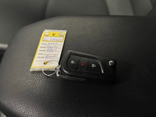 Used 2024 Toyota RAV4 LE image 32